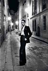 Yves Saint Laurent, French Vogue, Rue Aubriot, Paris 1975. © Helmut Newton / Helmut Newton Estate 