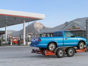 Gas Station Wyoming. © Lucas Foglia / Courtesy of Michael Hoppen Gallery
