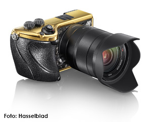 Hasselblad-Lunar-Limited-Edition---Gold-&-Deerskin-Leather